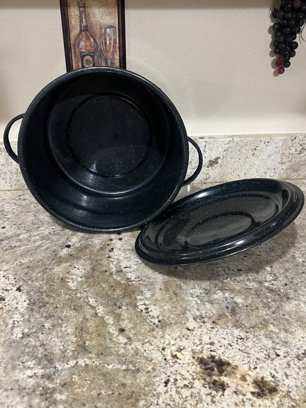 Granite Ware Pot - Picture 2 of 4